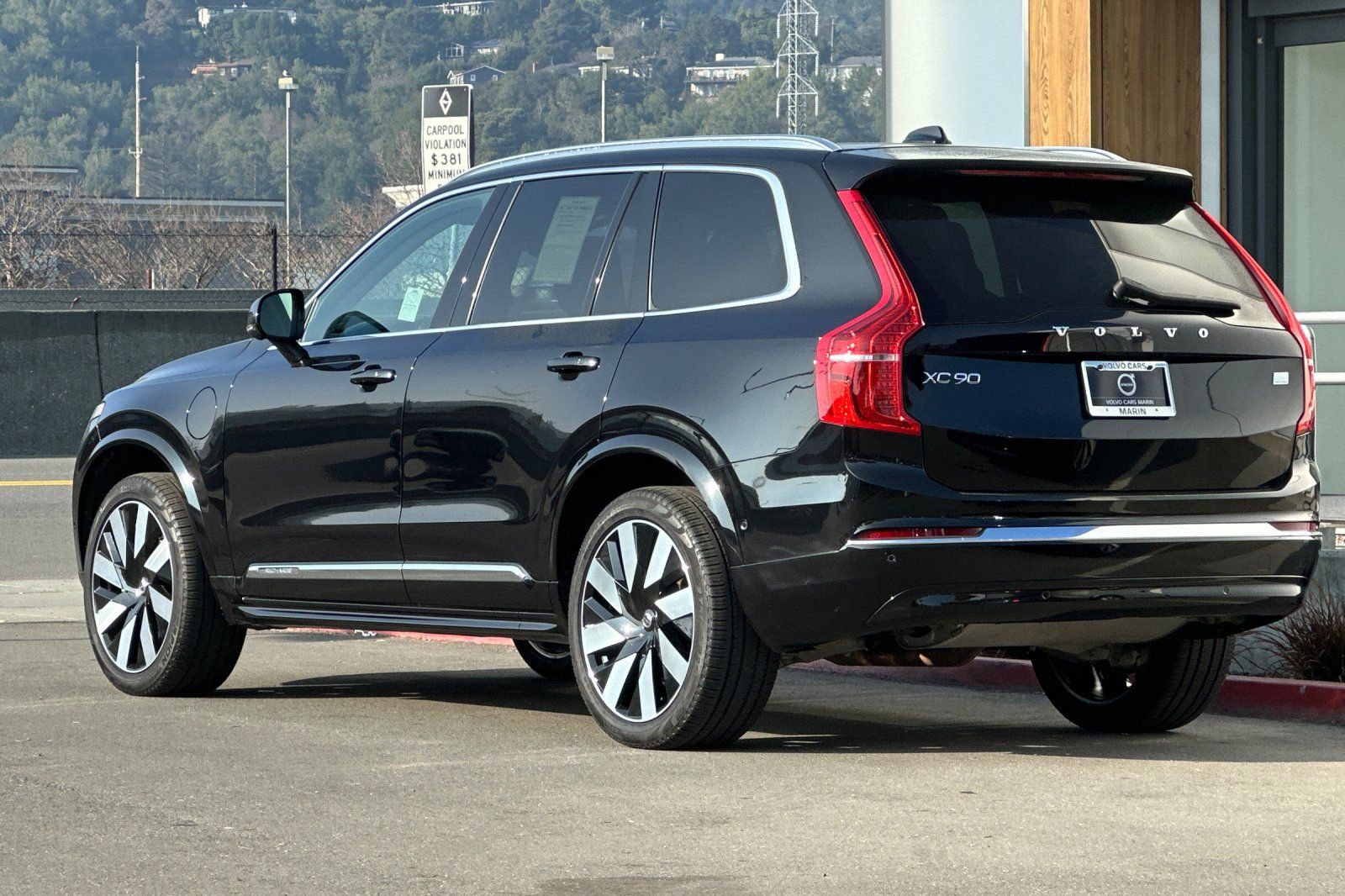 2023 Volvo XC90 Recharge Plug-In Hybrid Ultimate 6-Seater photo 6