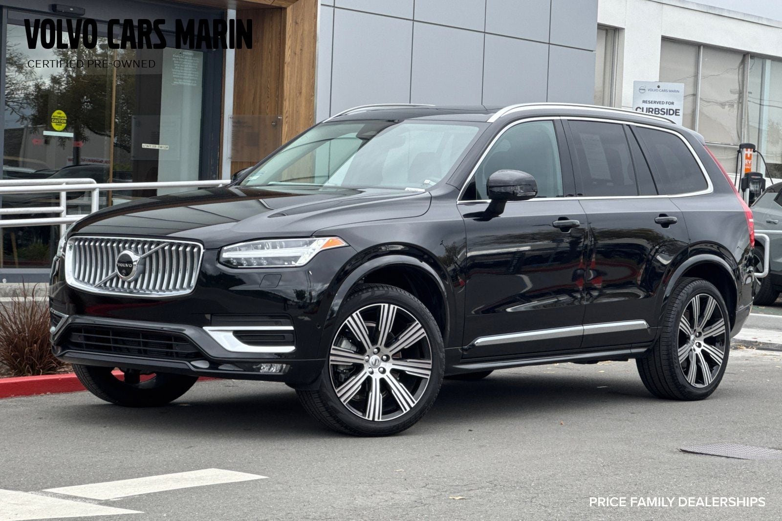 2025 Volvo XC90 B6 Plus Bright 7-Seater 4WD's photo