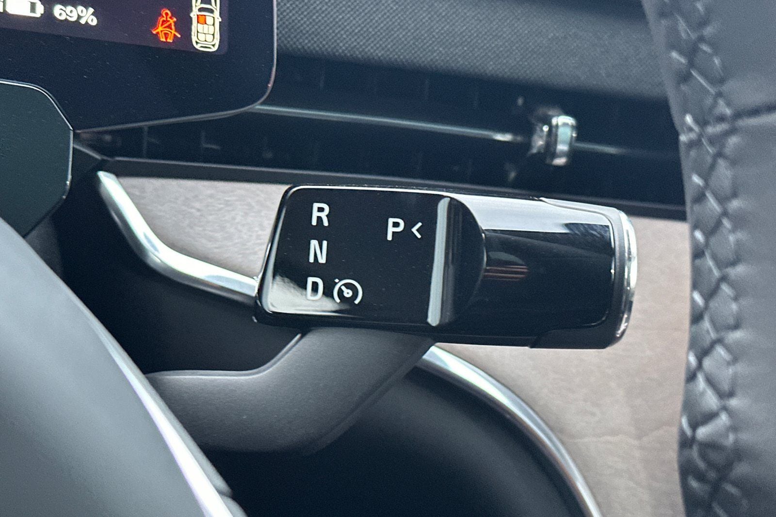 2025 Volvo EX90 Ultra - Photo 25