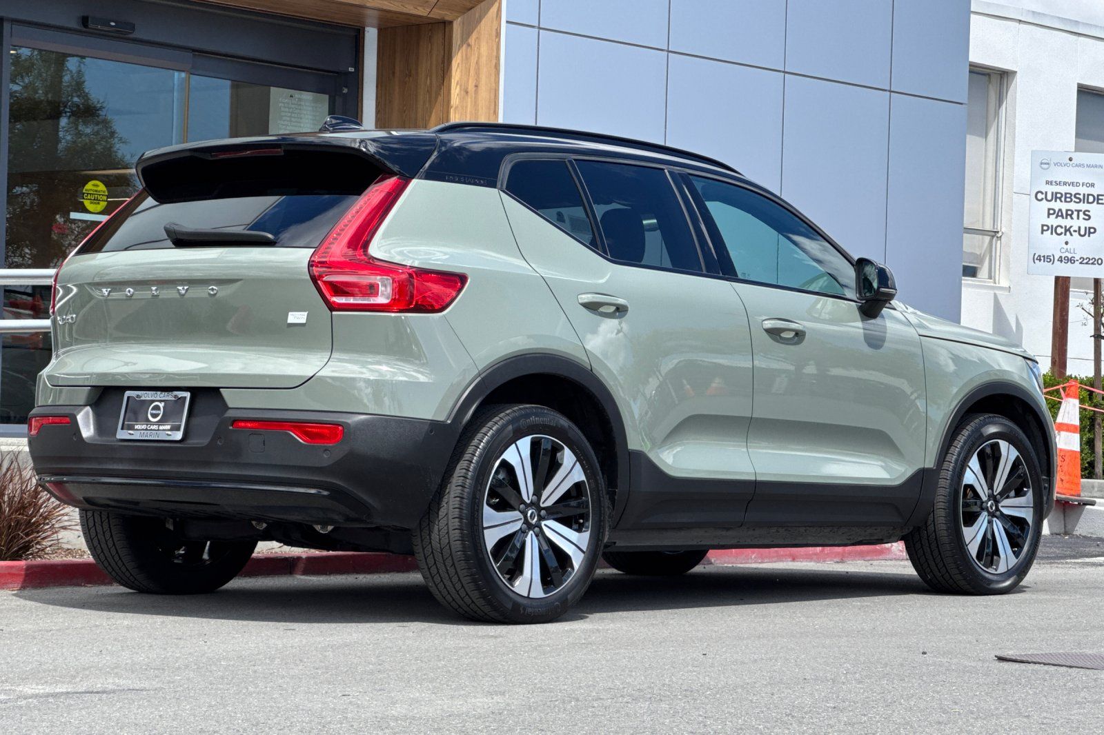 Used 2023 Volvo XC40 Plus with VIN YV4ED3UL0P2009437 for sale in San Rafael, CA