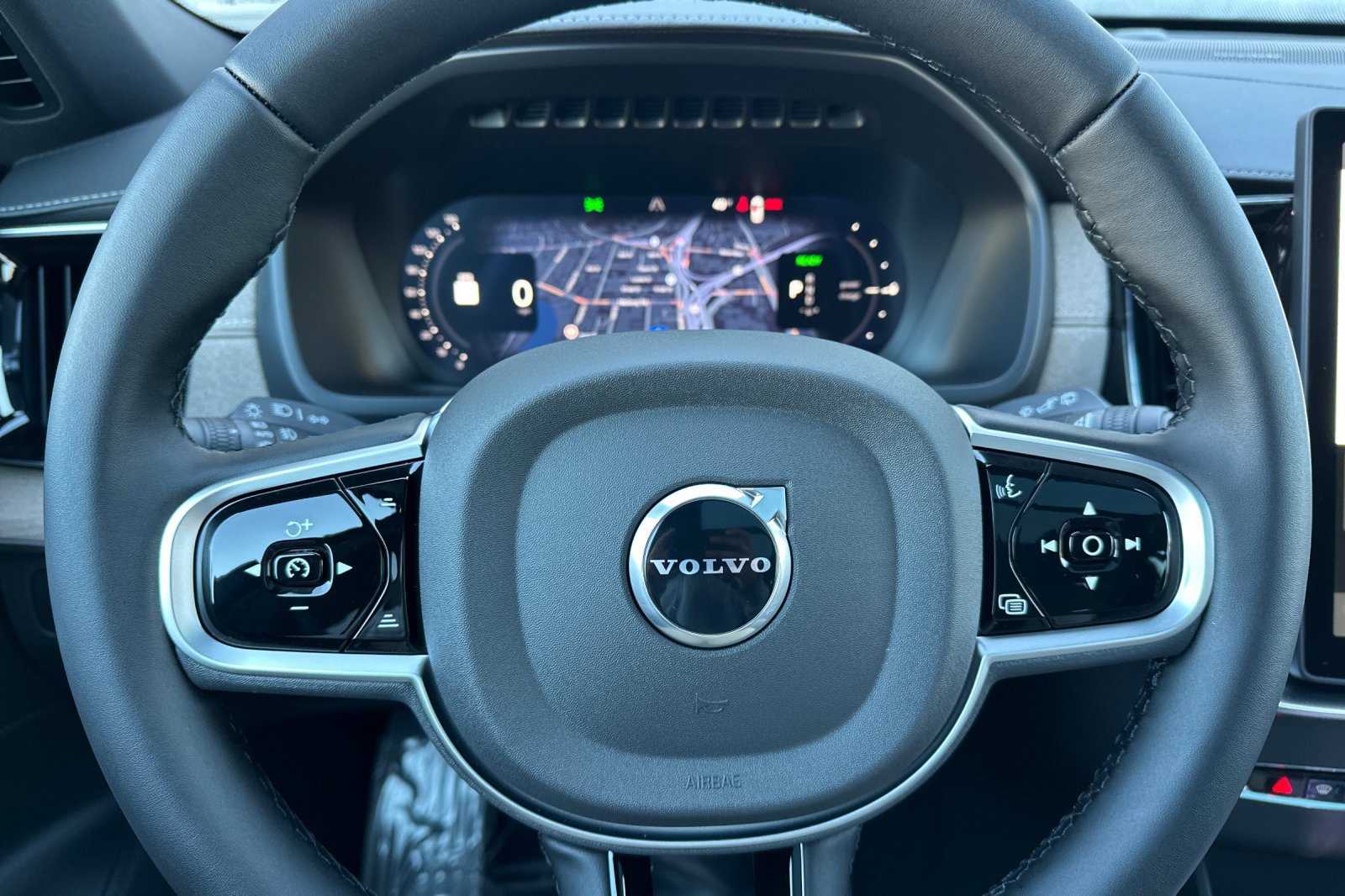 2026 Volvo XC90 Plus - Photo 25