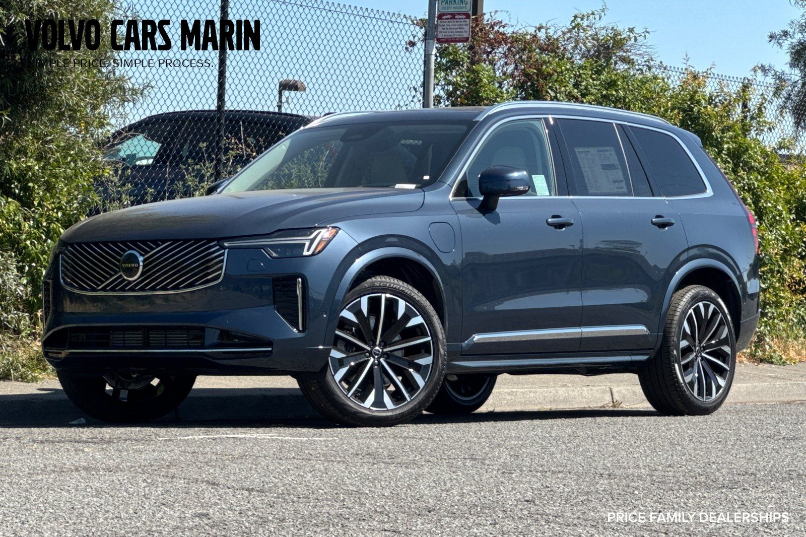 2026 Volvo XC90 T8 Recharge Ultra Bright 4WD's photo