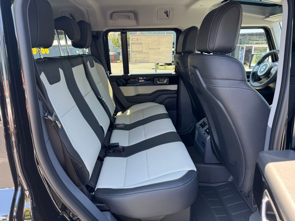 2025 INEOS Grenadier Fieldmaster Edition - Photo 8
