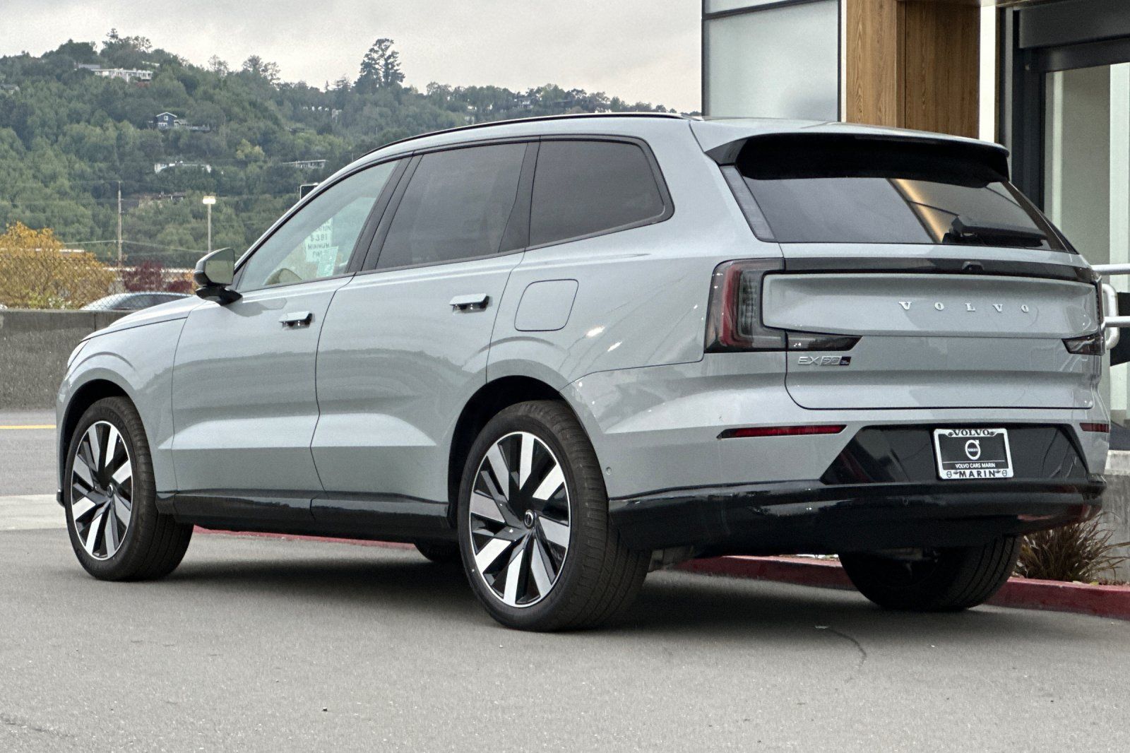 2025 Volvo EX90 Ultra - Photo 6