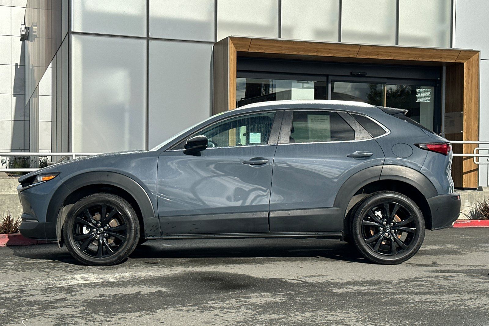 2025 Mazda CX-30 2.5 S Carbon Edition photo 4