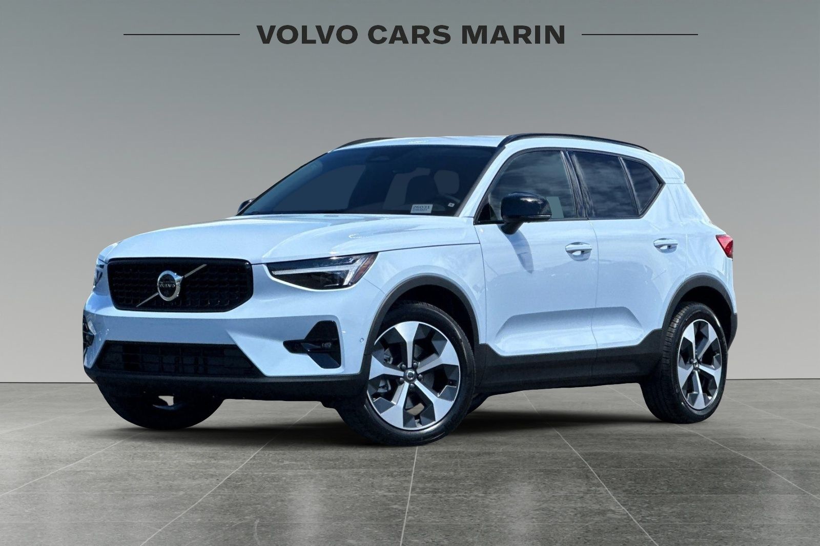 2026 Volvo XC40 B5 Plus Dark AWD's photo