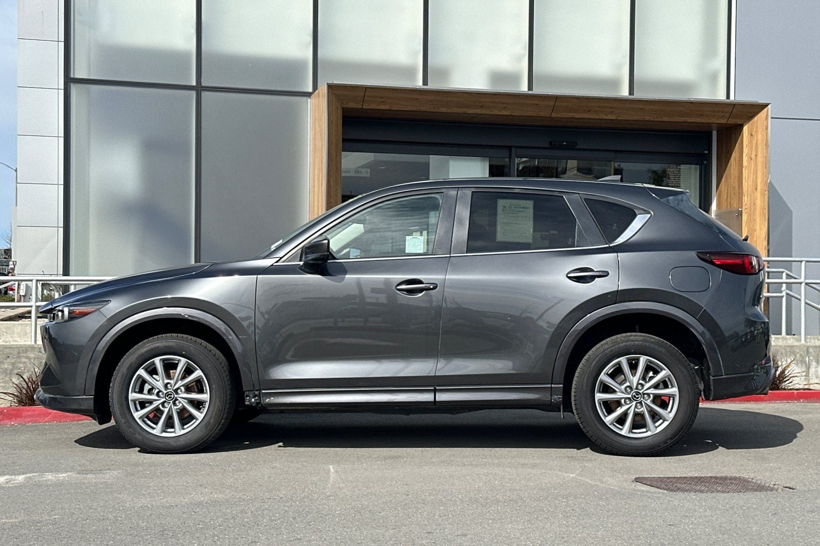 2025 Mazda CX-5 2.5 S Select Package photo 4