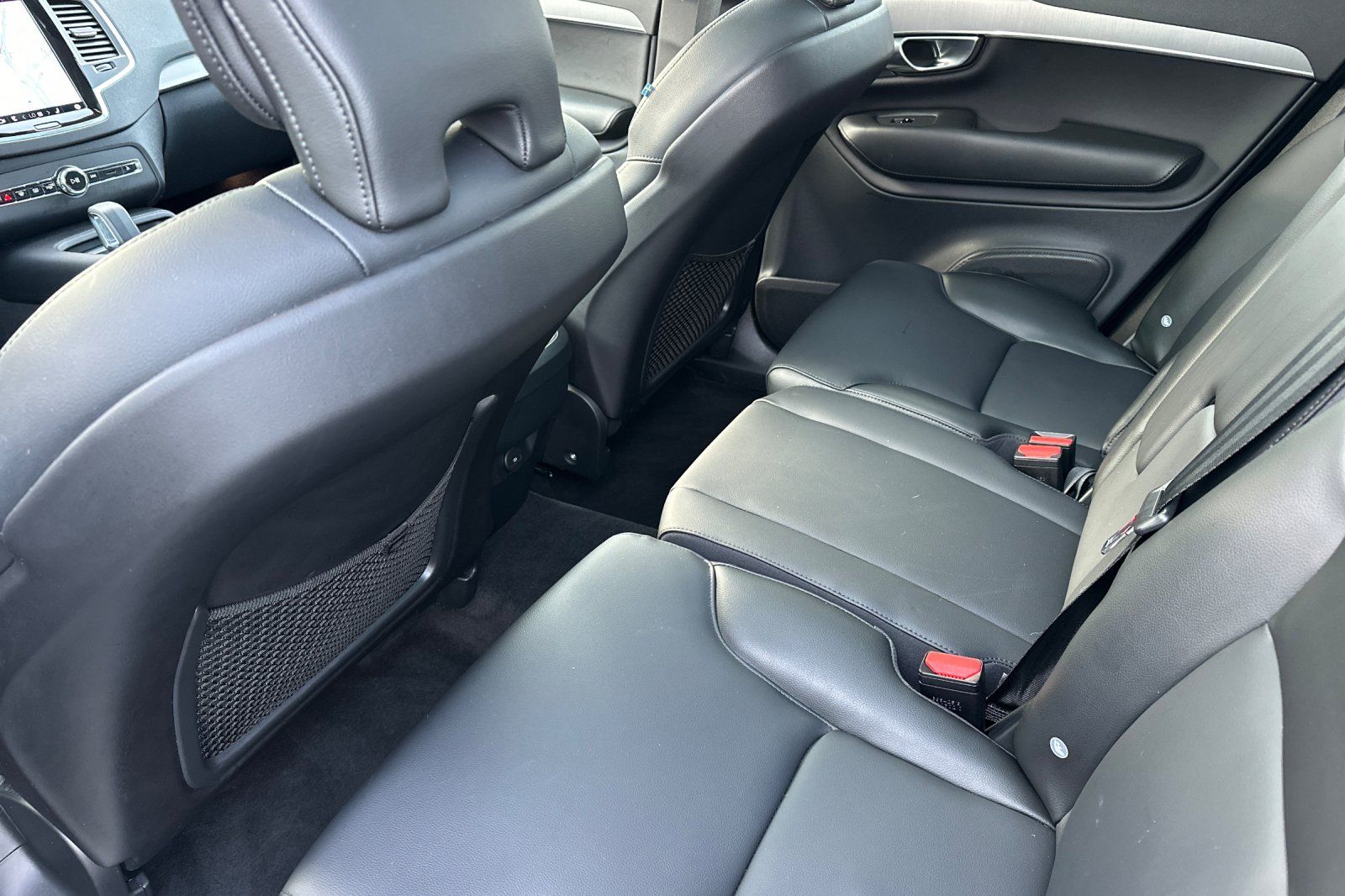 2023 Volvo XC90 B5 AWD Core photo 4