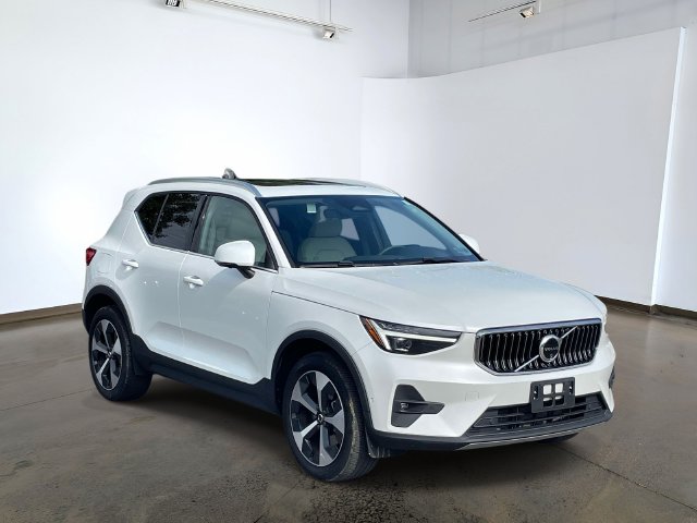 Certified 2024 Volvo XC40 B5 Plus Bright SUV