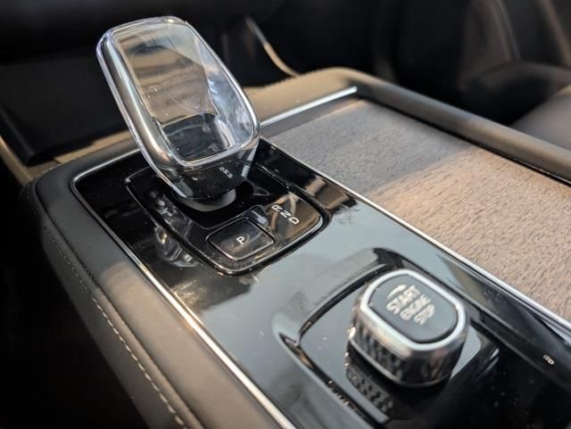 2026 Volvo XC90 Ultra - Photo 22