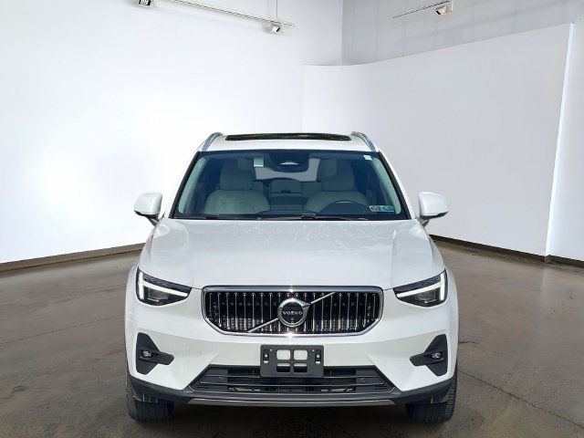 Certified 2024 Volvo XC40 B5 Plus Bright SUV