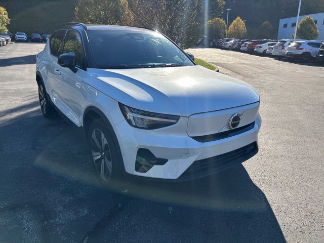 2023 Volvo XC40