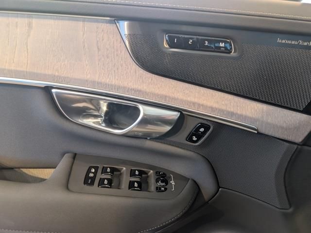 2026 Volvo XC90 Ultra - Photo 9