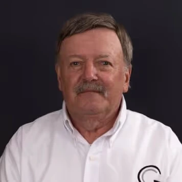 Staff member Frank Vioral from ID_46408e