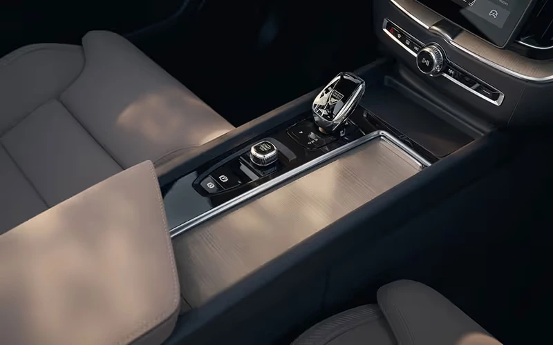 Volvo XC60 Plug-In Hybrid Interior