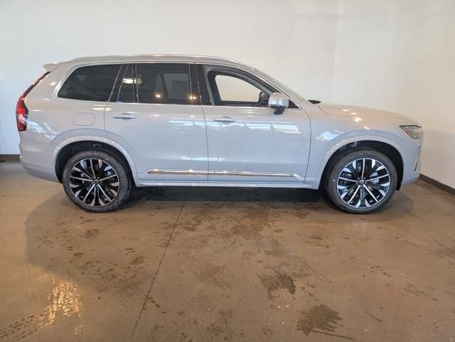 2026 Volvo XC90 Ultra - Photo 6