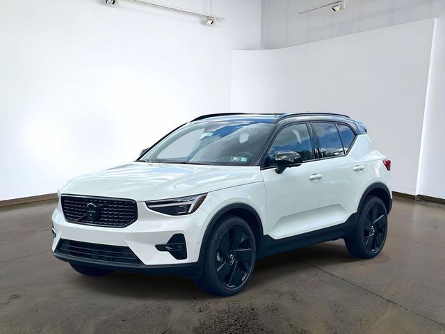 2026 Volvo XC40