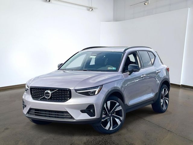 2026 Volvo XC40
