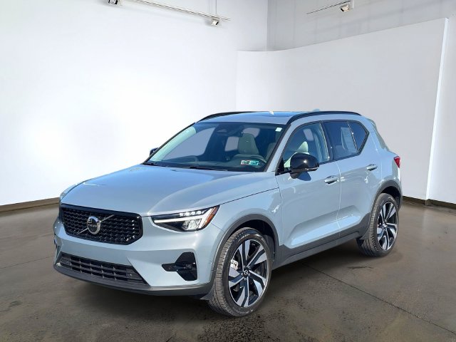 2023 Volvo XC40