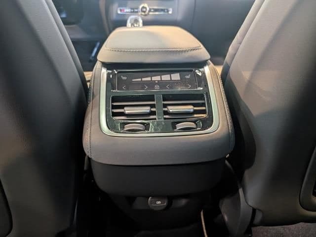 2026 Volvo XC90 Ultra - Photo 24