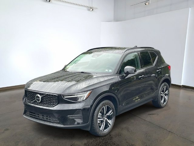2026 Volvo XC40 Core