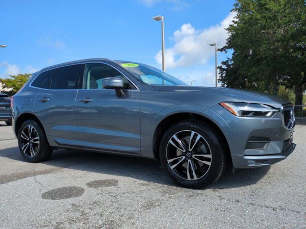 Used 2021 Volvo XC60 T6 Momentum SUV