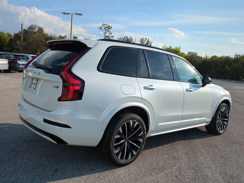 New 2026 Volvo XC90 B6 Ultra Dark Theme 7-Seater SUV