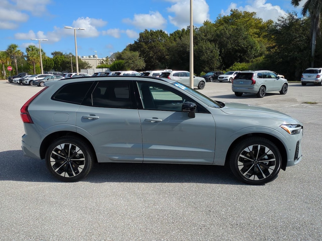 New 2026 Volvo XC60 B5 Plus SUV