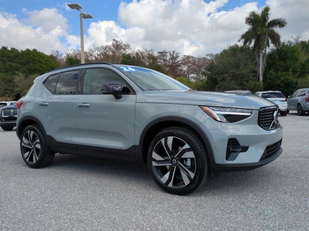 New 2026 Volvo XC40 B5 Plus SUV