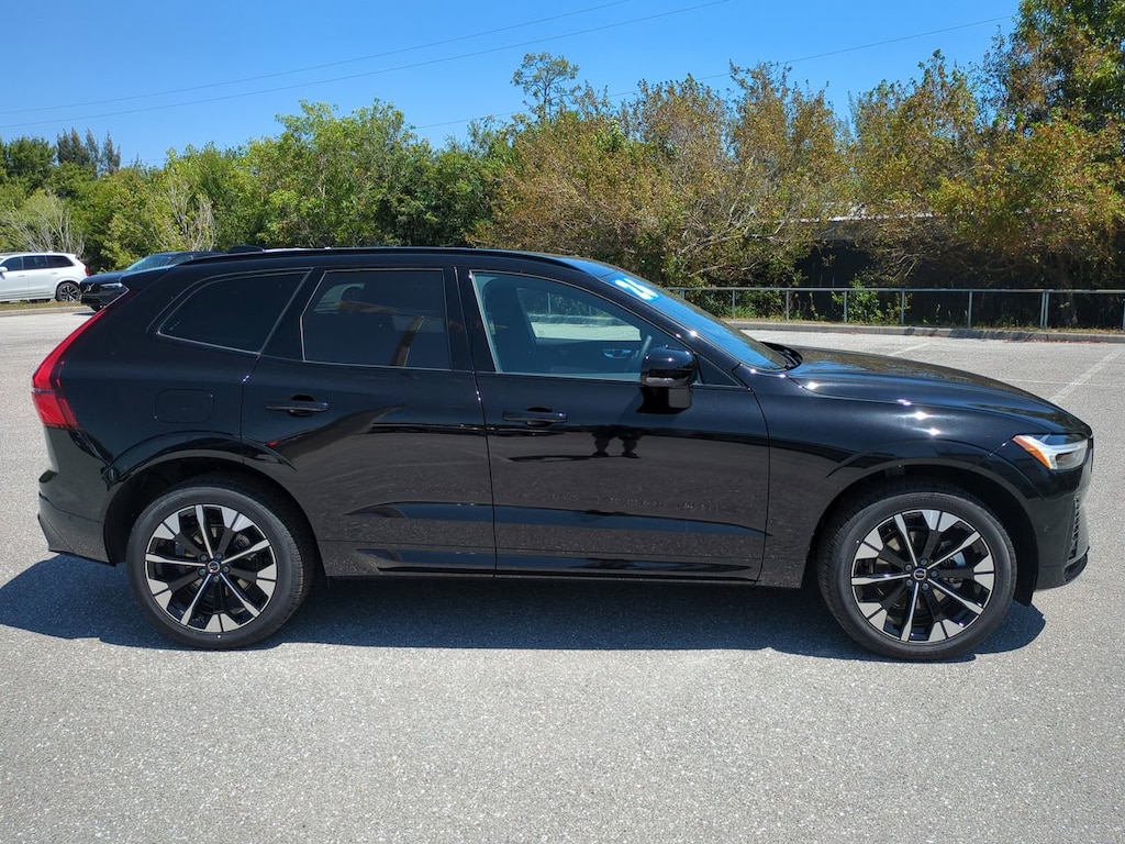 New 2026 Volvo XC60 B5 Plus SUV