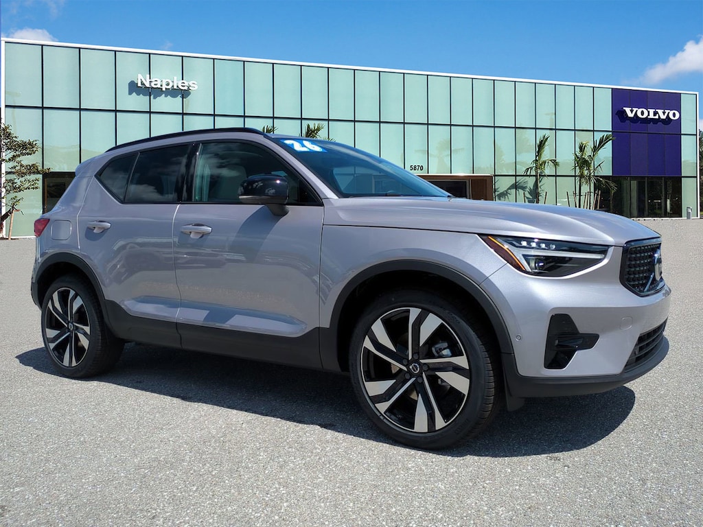 New 2026 Volvo XC40 B5 Ultra SUV