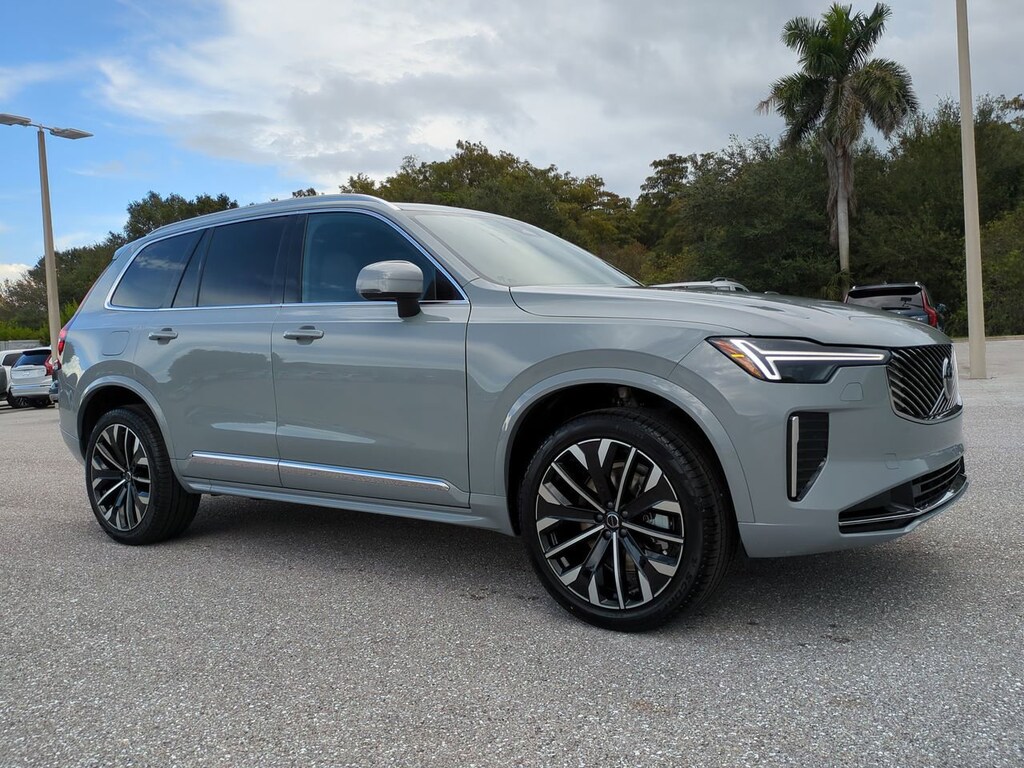 New 2026 Volvo XC90 B5 Core SUV