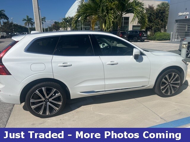 2023 Volvo XC60 B5 Ultimate photo 4