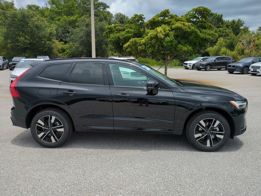 New 2026 Volvo XC60 B5 Core SUV