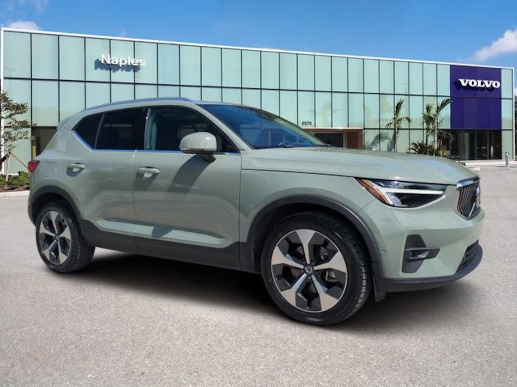 Certified 2023 Volvo XC40 B4 Plus Bright Theme SUV