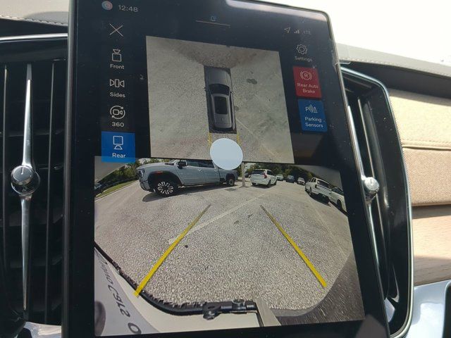 2026 Volvo XC90 Plus - Photo 22