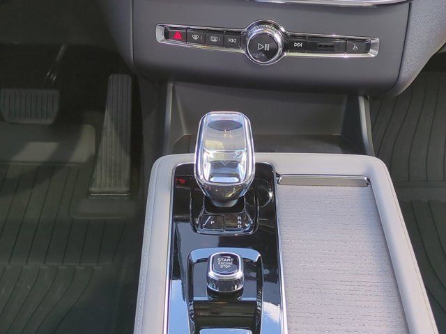 2026 Volvo XC90 Plus - Photo 21
