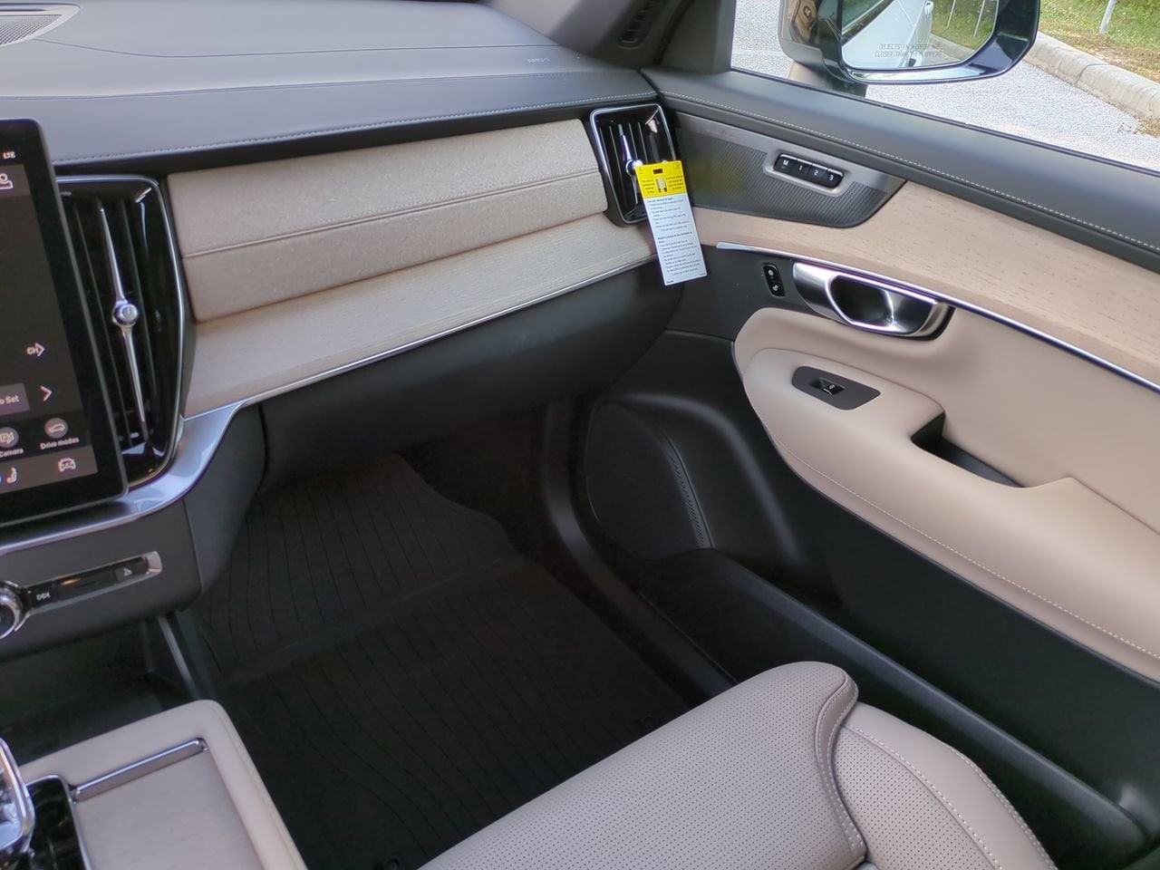2026 Volvo XC90 Ultra - Photo 17