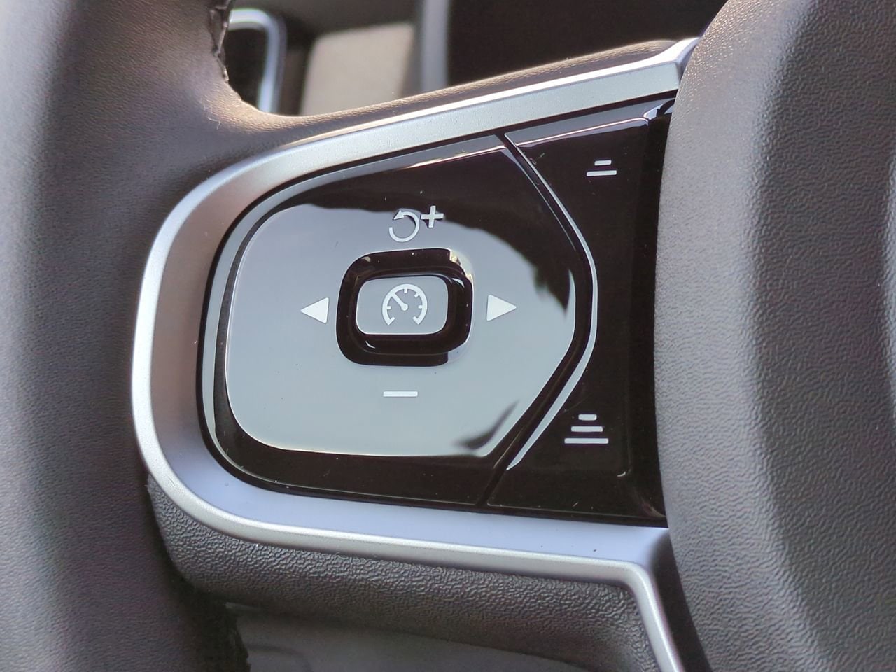 2026 Volvo XC90 Ultra - Photo 25