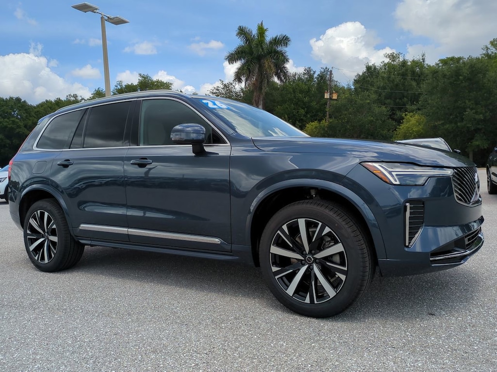 New 2026 Volvo XC90 B5 Core SUV