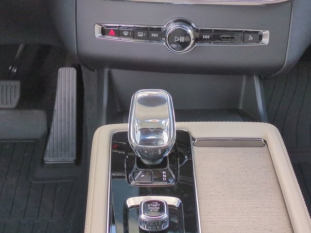 2026 Volvo XC90 Plus - Photo 20