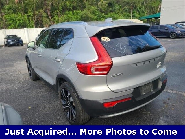 2024 Volvo XC40 Plus photo 3