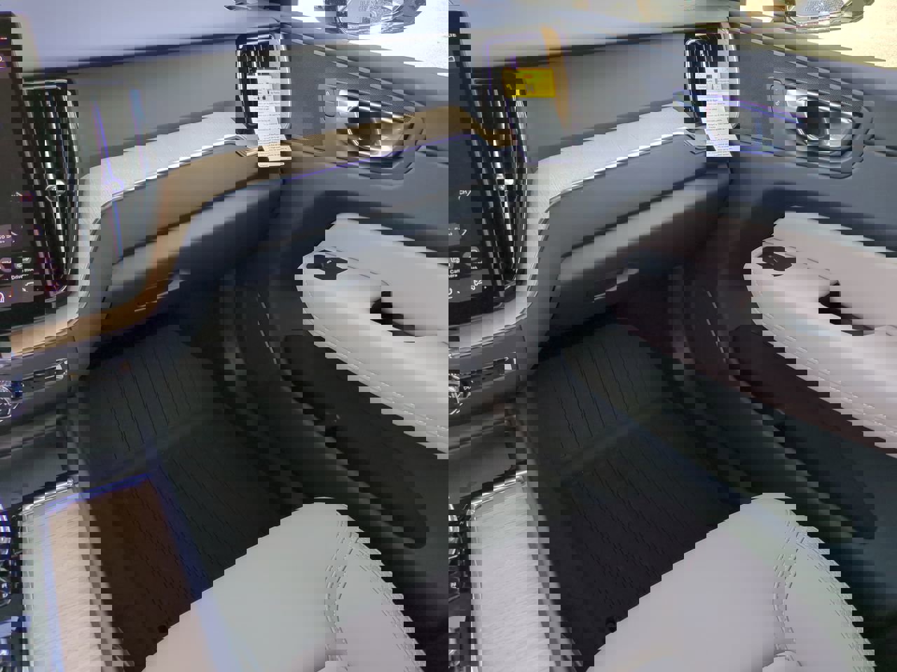 2026 Volvo XC60 Core - Photo 18