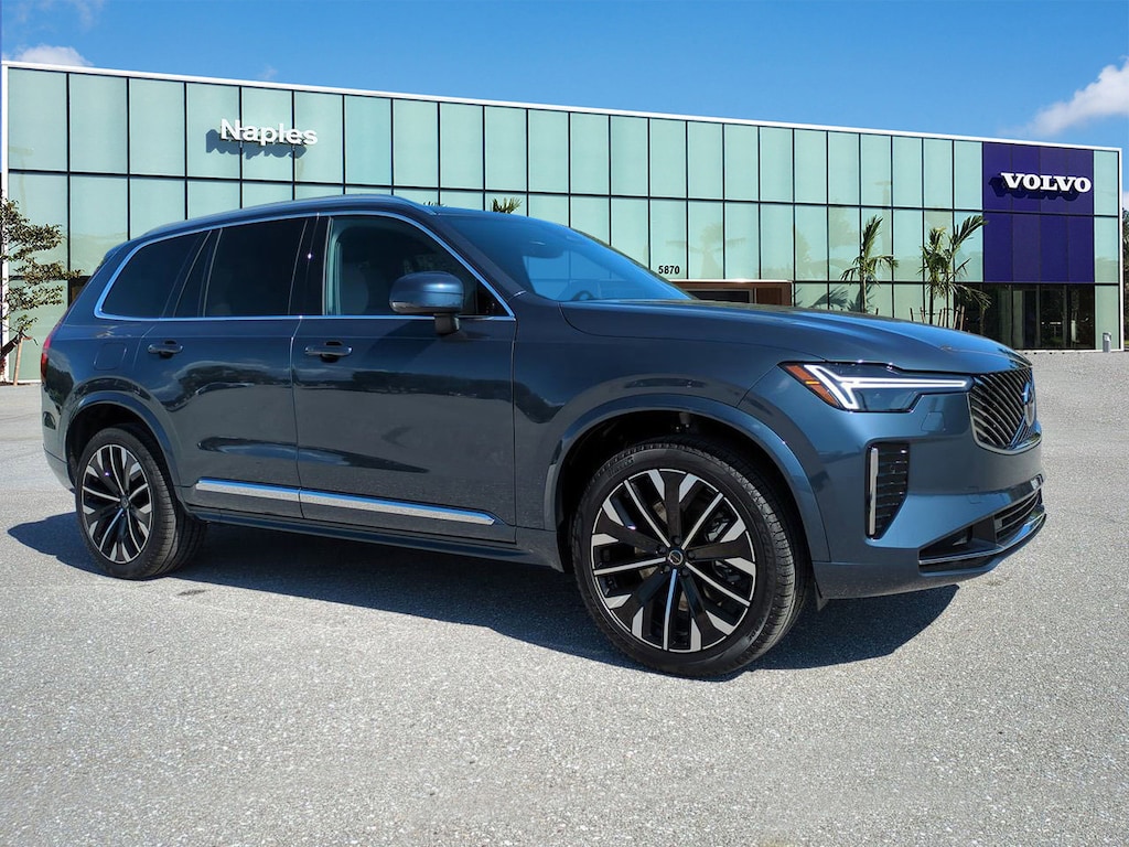 New 2026 Volvo XC90 plug-in hybrid T8 Core SUV