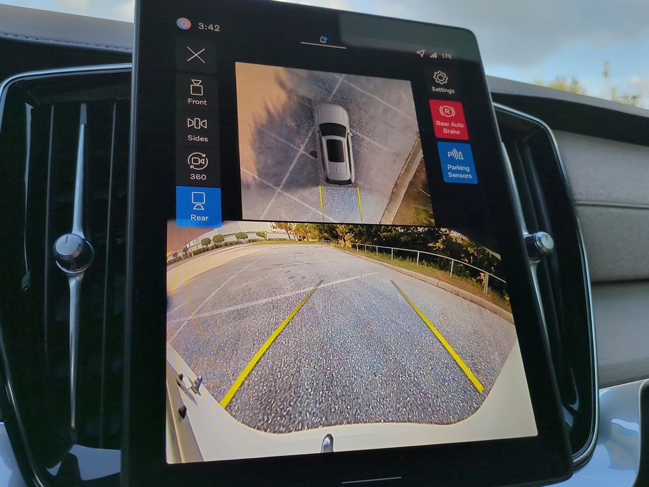 2026 Volvo XC90 Ultra - Photo 21