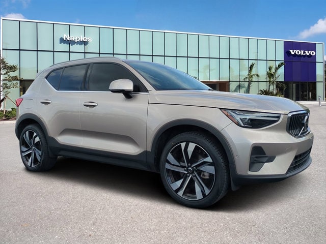 2024 Volvo XC40 SUV 