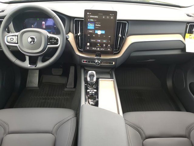 2026 Volvo XC60 Plus - Photo 16