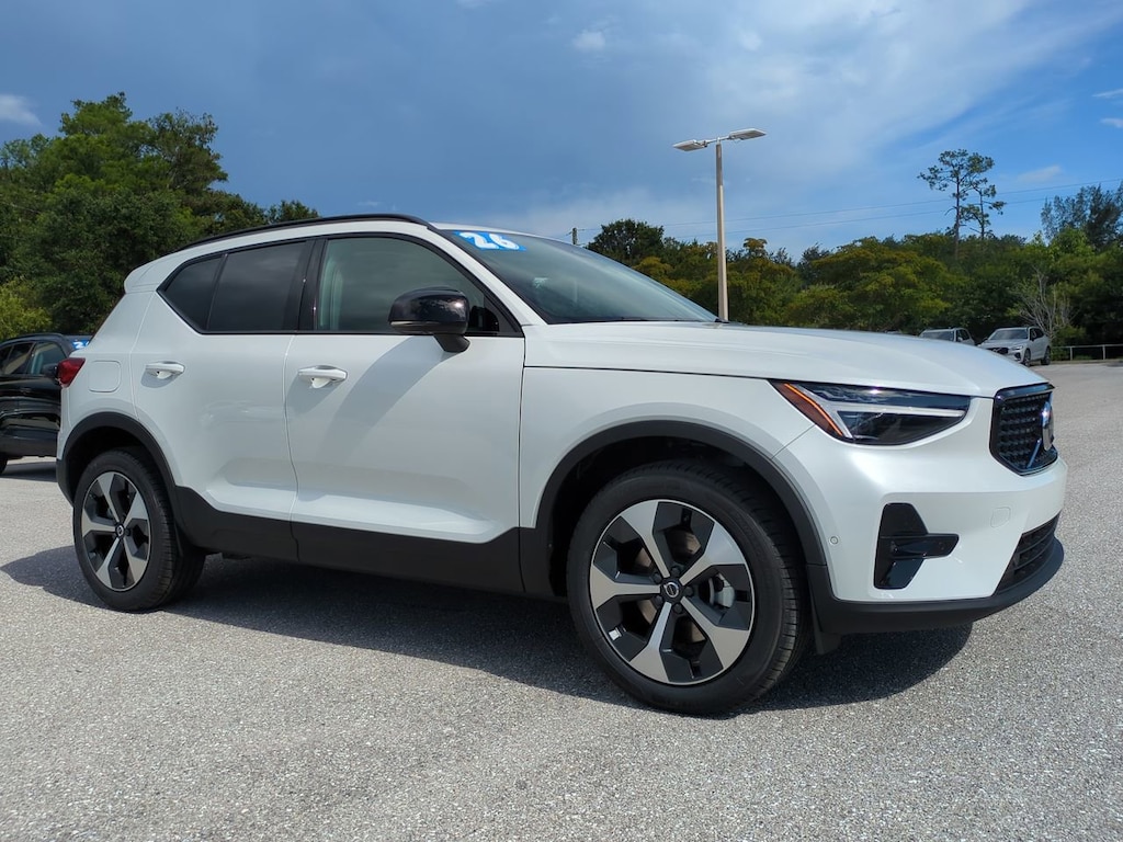 New 2026 Volvo XC40 B5 Plus SUV