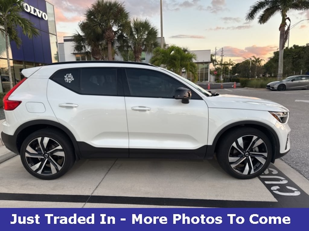 Certified 2023 Volvo XC40 B5 Plus Dark Theme SUV