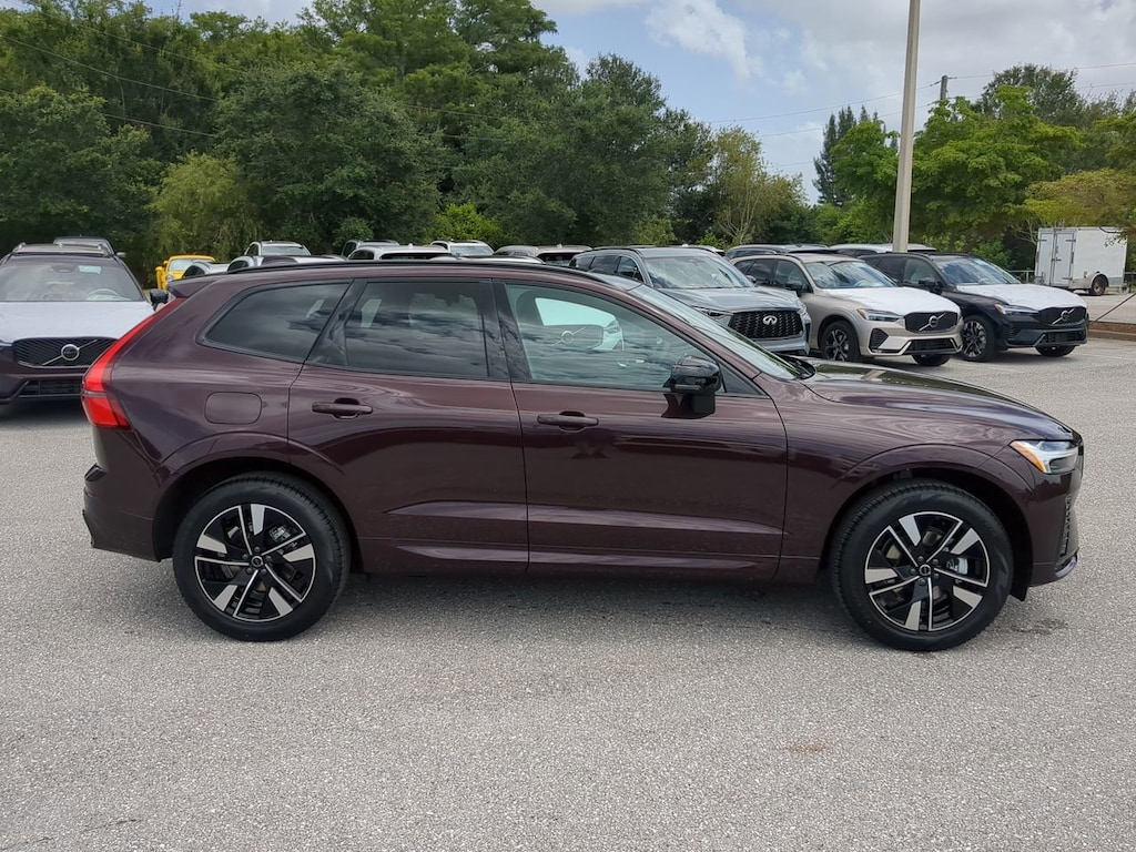 New 2026 Volvo XC60 B5 Core SUV